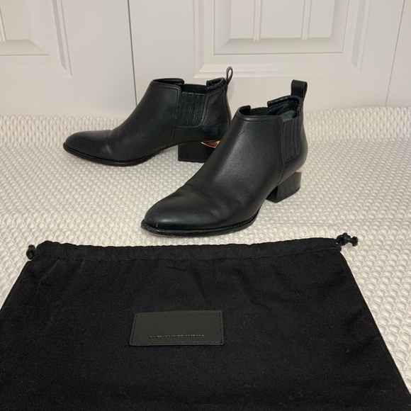 ALEXANDER WANG Kori Ankle Boot with Rose Gold Cut - Picture 1 of 4